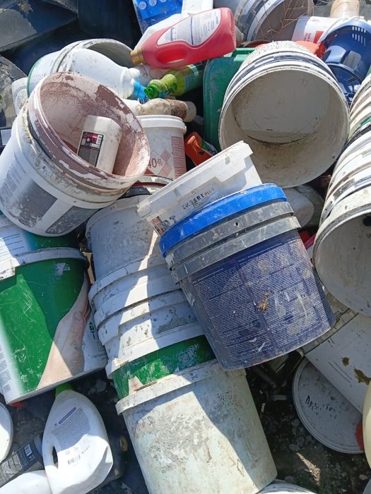 Прием ПЭД канистр и пластиковых ведер из- под эмульсии за кг 100-120тг