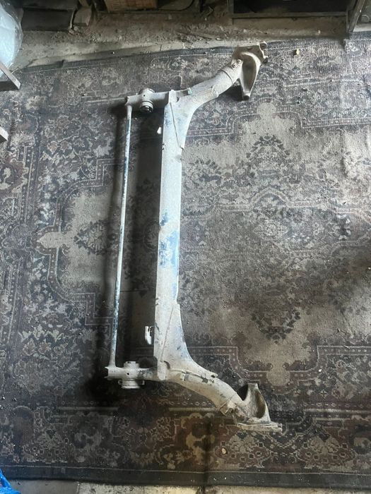 Задняя балка на ауди 80 б4