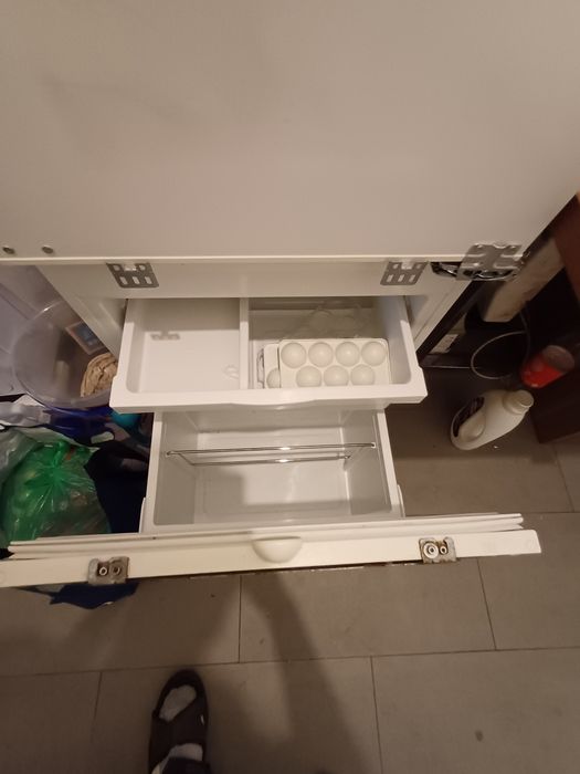 Frigider alb 2 metri înălțime