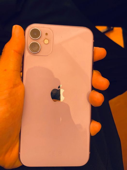iPhone 11 продам