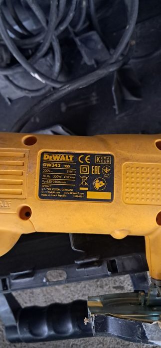 Fierăstrău pendular DeWALT DW343K + valiză originală