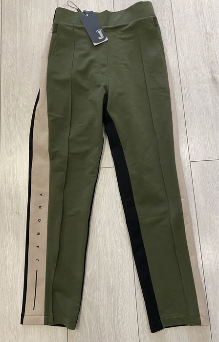 Ново долнище Junona