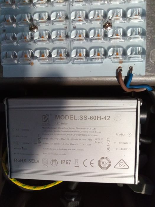 Lampa stradală cu led și bmp-uri monofazate