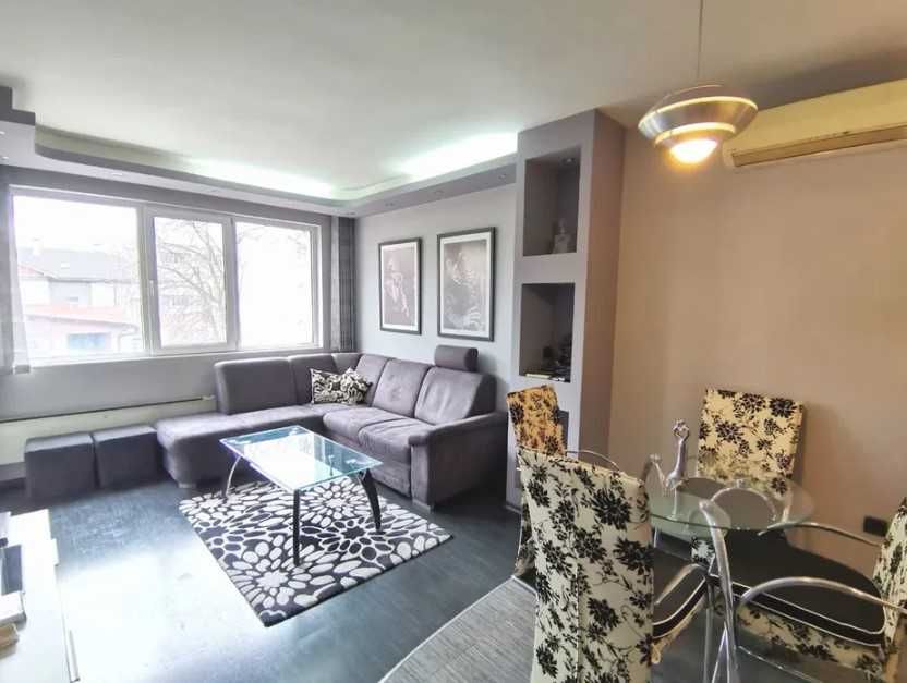 Дава се под наем Двустаен апартамент в София, Зона Б-18 - 77 кв.м за 612 € - Снимка #1