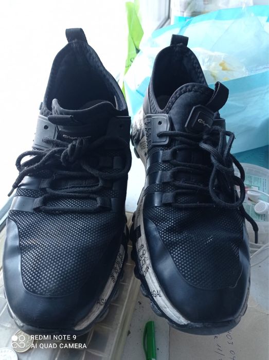 Продам кросовки