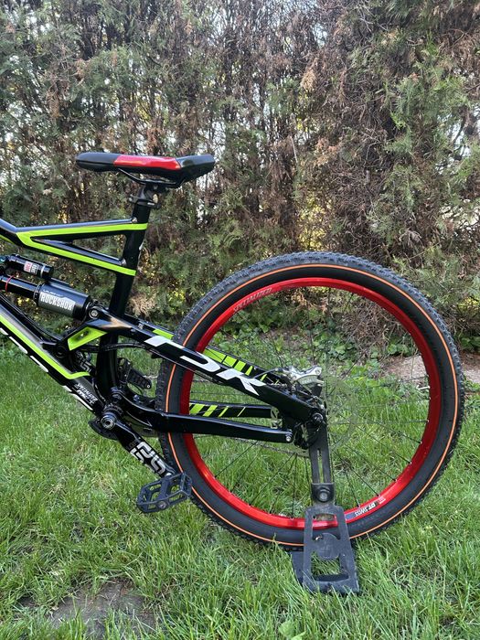 Specialized DH Status 26 цола  1х10 Sram X9