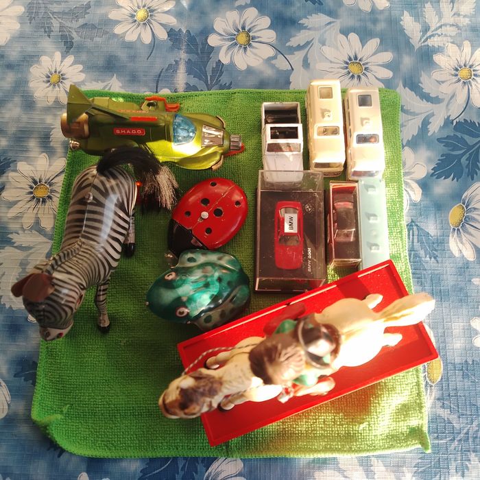 Lot jucarii diferite