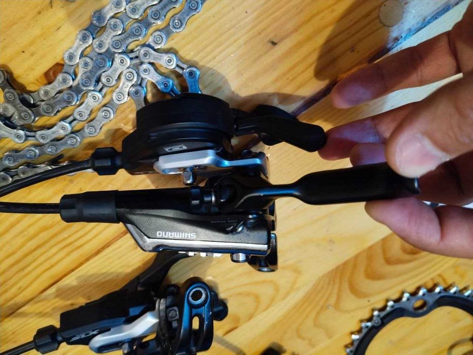 Продам тормоза Shimano XT и манетки Shimano SLX I Spec B