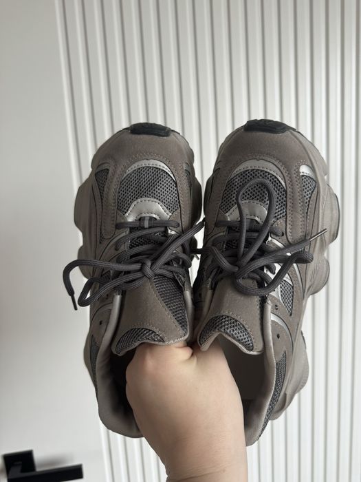 Продам новые кроссовки,39 размер