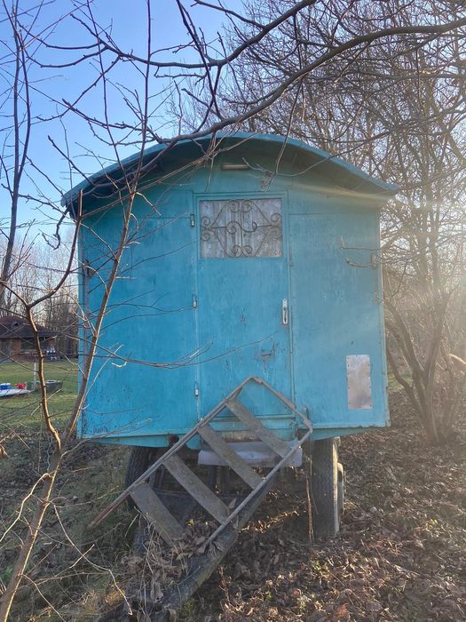 Vand vagon/ remorca/ stupină.