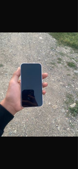 Айфон 13.