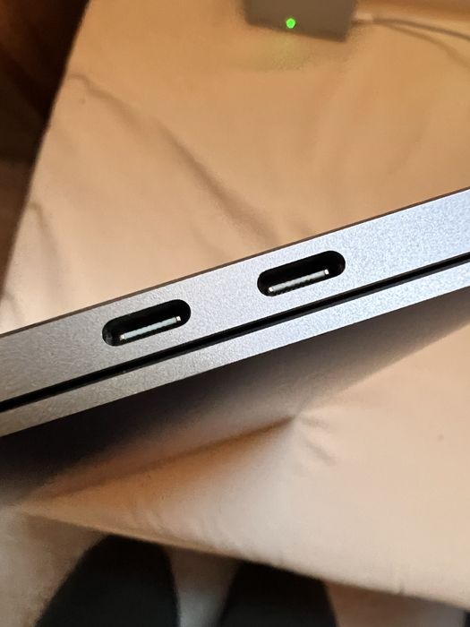 Macbook Pro 16” 2019 Intel - 16gb/512GB - space gray impecabil