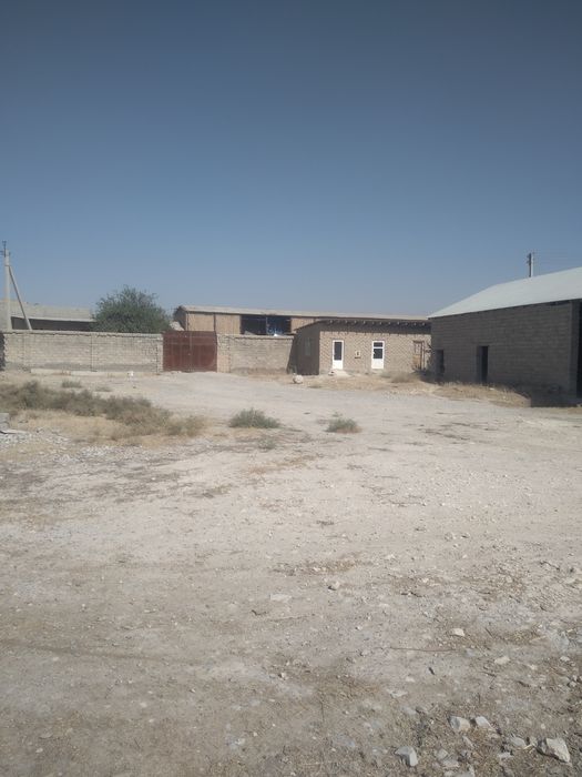 Ишлаб чикариш учун нотурар жой сотилади