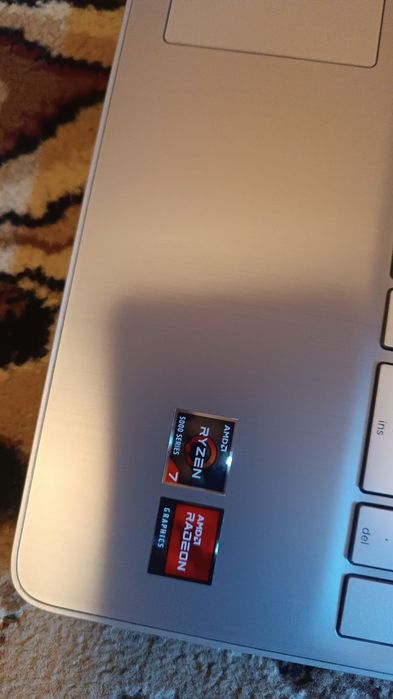HP Noutbook  RYZEN-7 5700