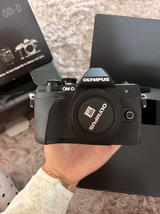 camera olympus OM-D E-M10 mark III zoom kit