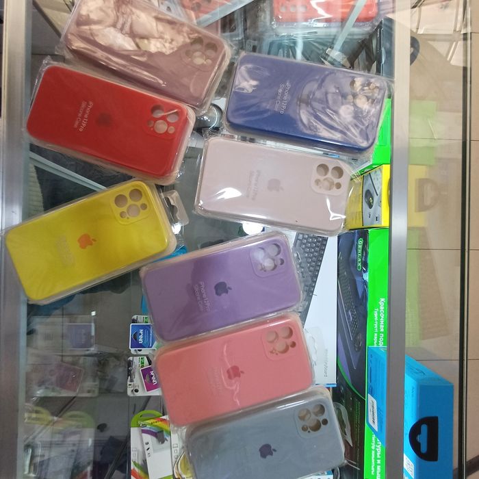 Чехлы для iPhone 12 pro