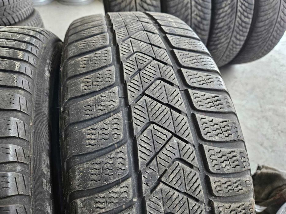 4 Anvelope IARNA 225.55.18 'Pirelli' [dot 2020]; stare buna