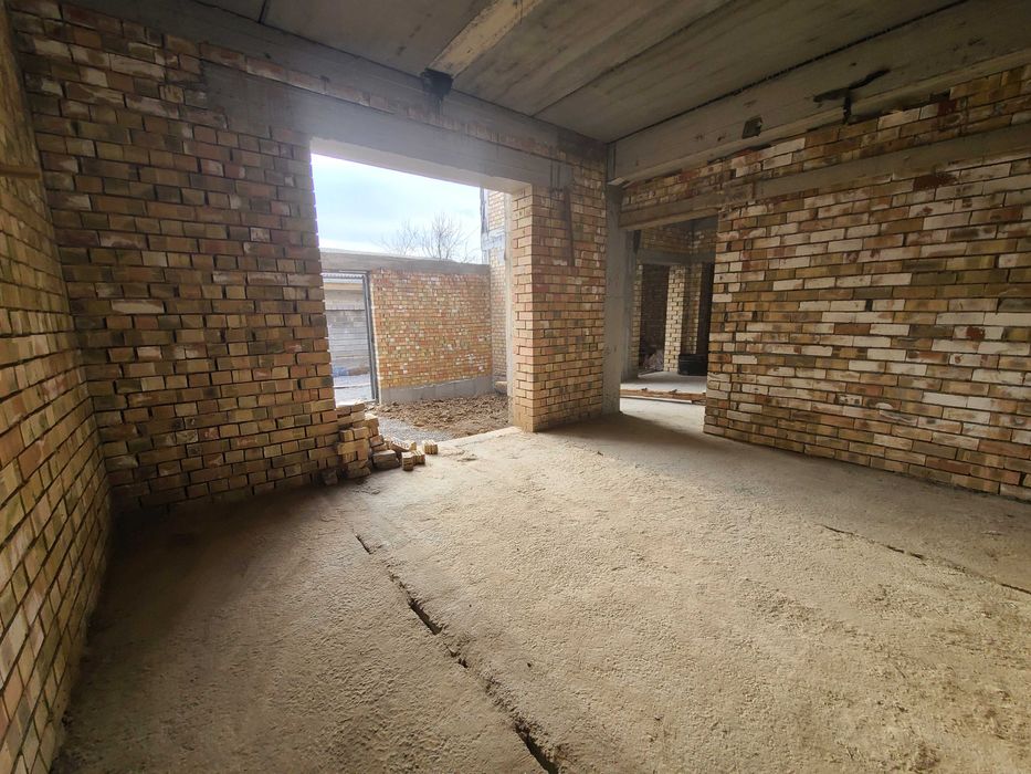 Юнусобод тумани Хасанбойда уй сотилади