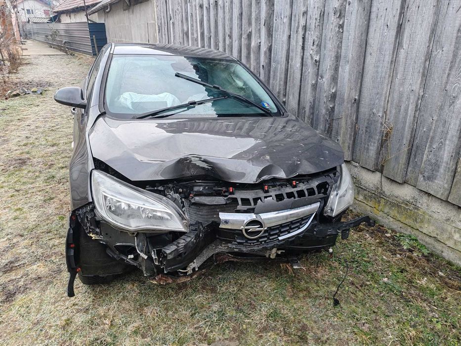 OPEL ASTRA J, 2010, 1.4 BENZINA, 74 KW