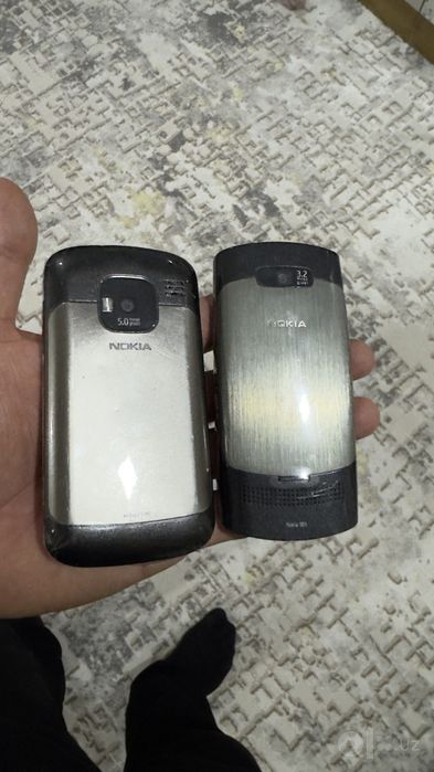 Nokia imeka bor, holati zor. Nokia E 5 va nokia 303 .
