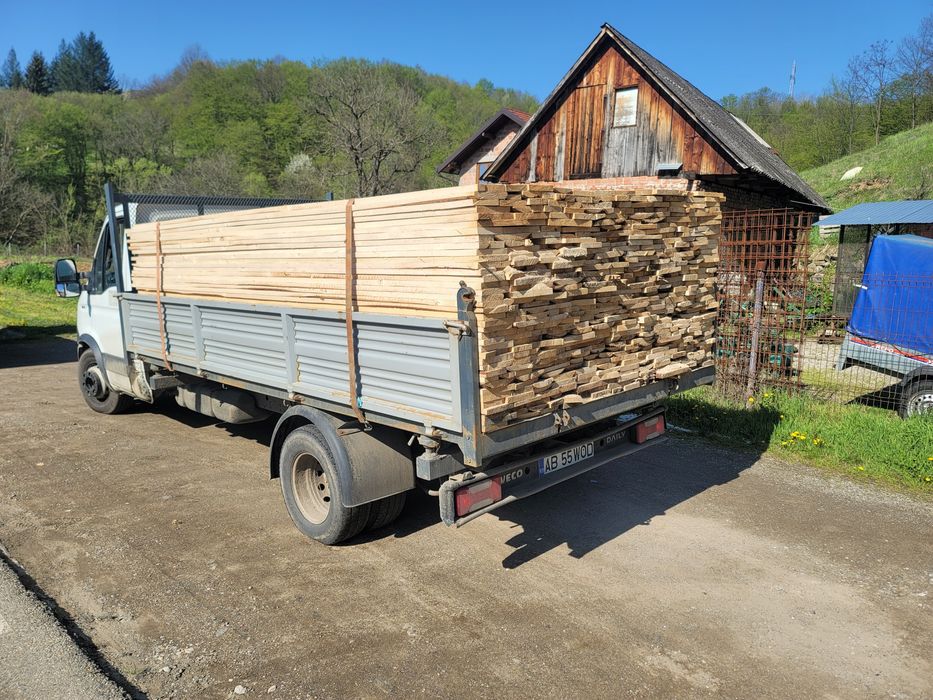 Cherestea, scândură, grinzi, lațuri, frize, lambriu, podea, corni