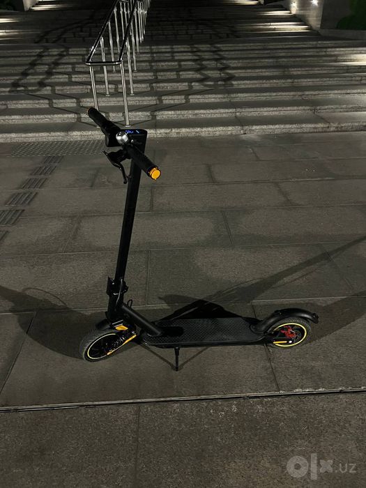 Samakat jet pro max 35 tezlik 30km zapas hod yurishi zor aybi yoq