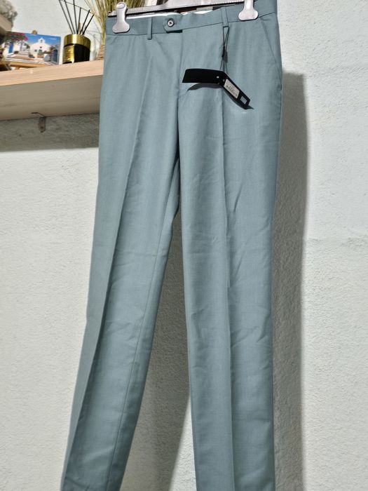 Pantaloni barbati costum , marime 48