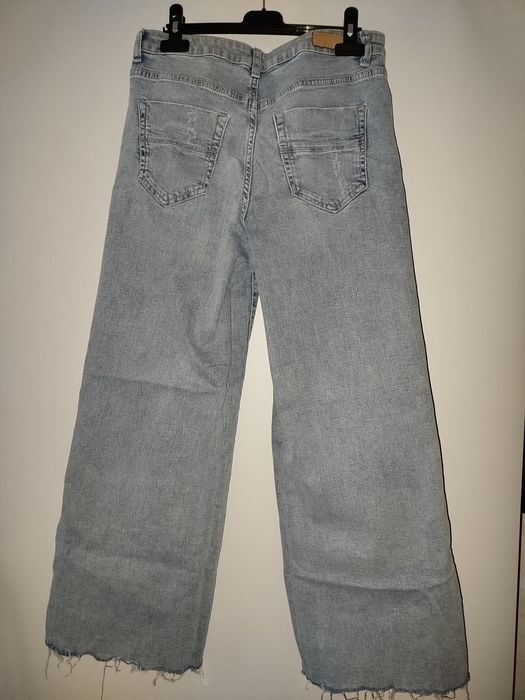 Blugi cu talie inaltă