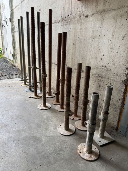 Picioare reglabile pentru schelă model italian 3,8 cm