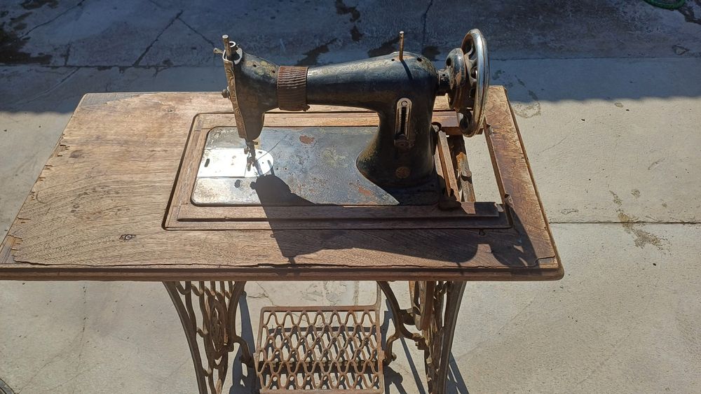 Швейная машина singer