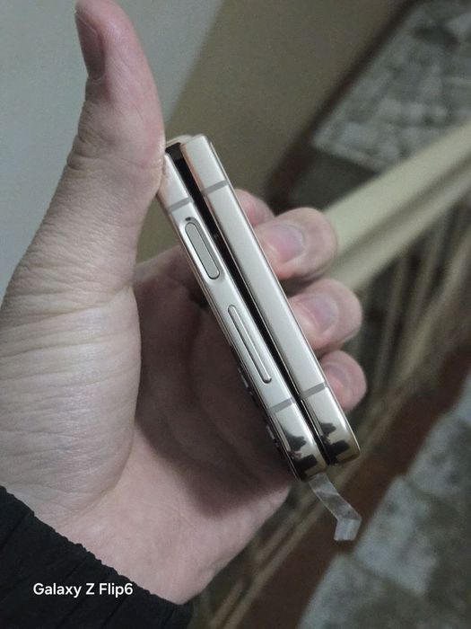 Samsung Z flip 4  256gb