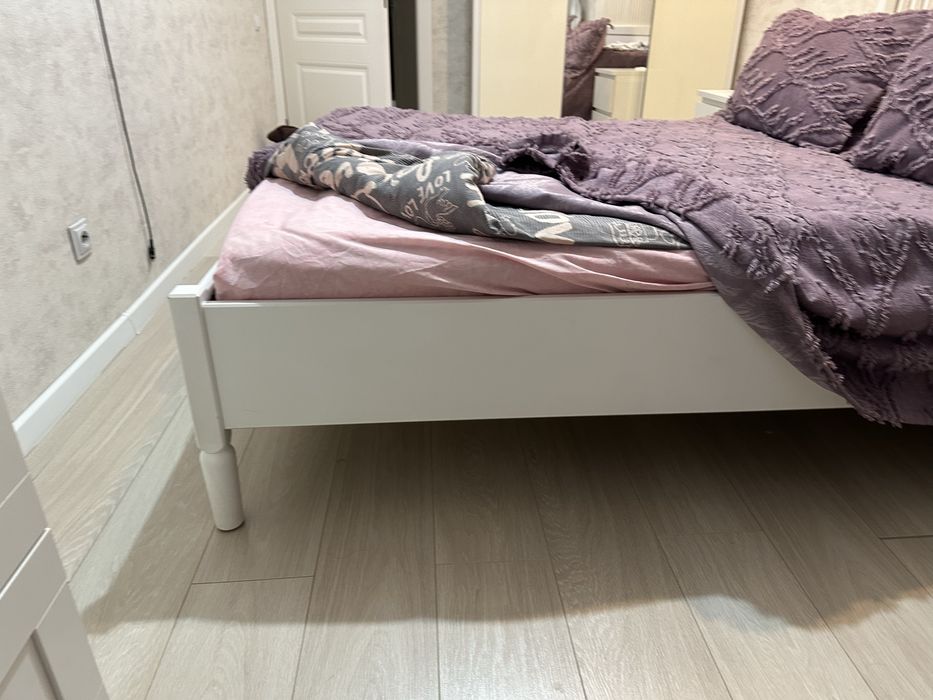 Продаю двухспальную кровать