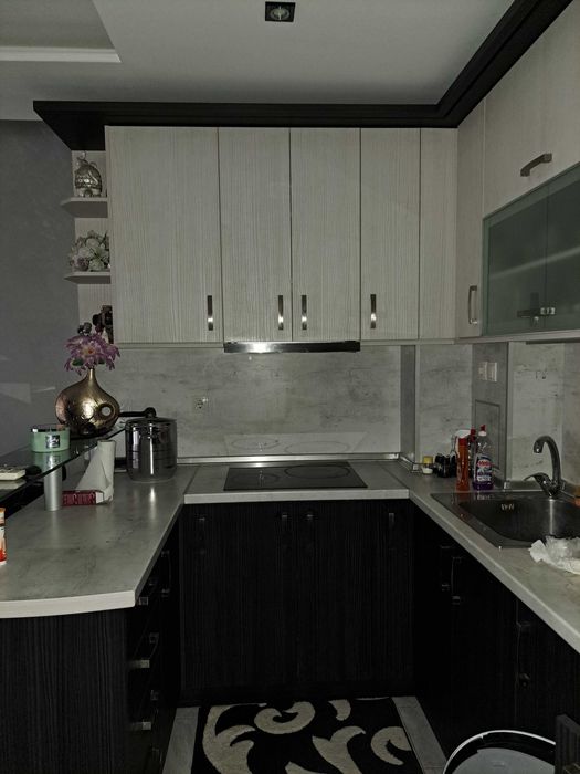 Продава се Тристаен апартамент в Пловдив, Кючук Париж - 87 кв.м за 1920 €/кв.м - Снимка #1