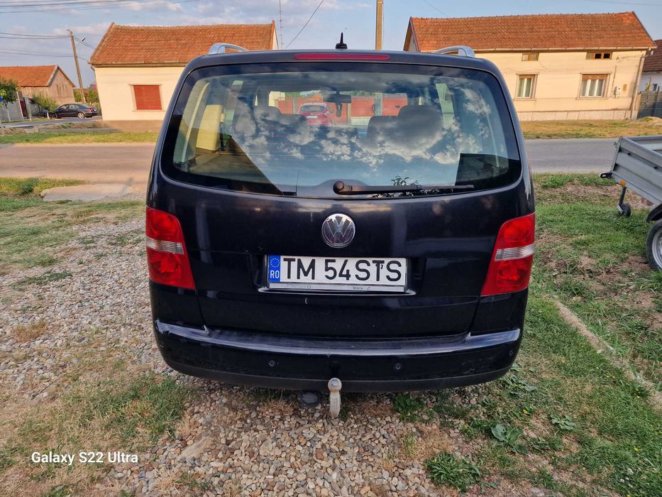Volkswagen Touran 2005 diesel, 2.156 € — imagine 5