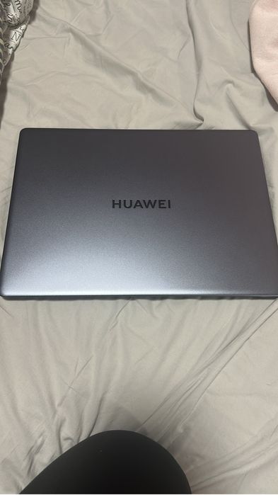 Laptop huawey matebook