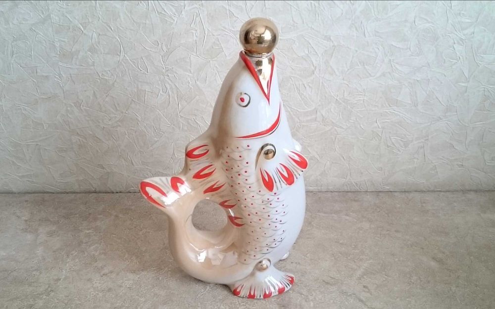 Штофы фарфор, стекло