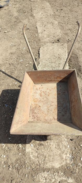 Тележка садовая.