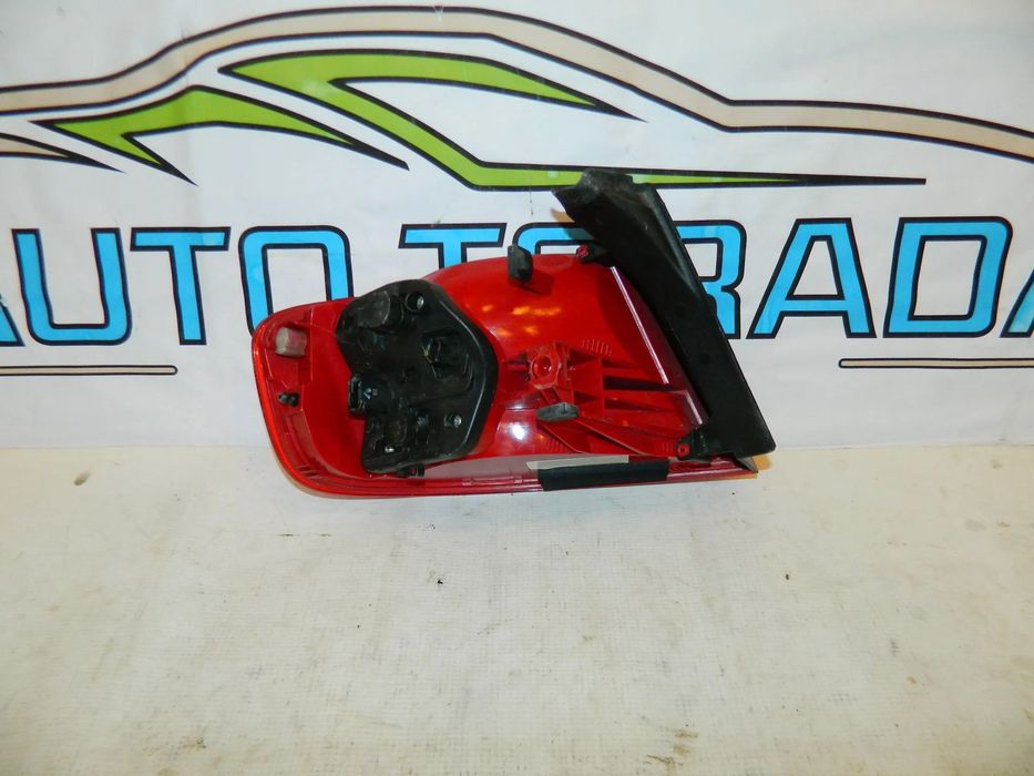 Stop dreapta Audi A4 B8 Sedan model 2008-2011