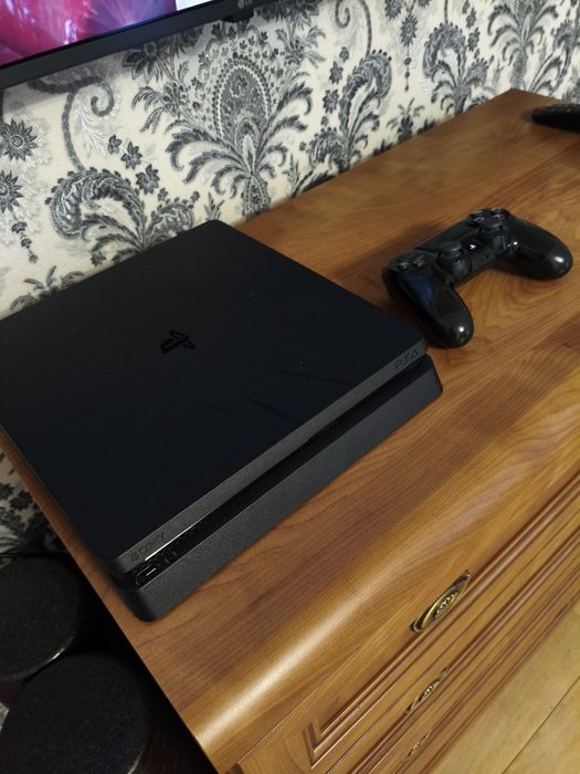 Sony Playstation 4 Slim