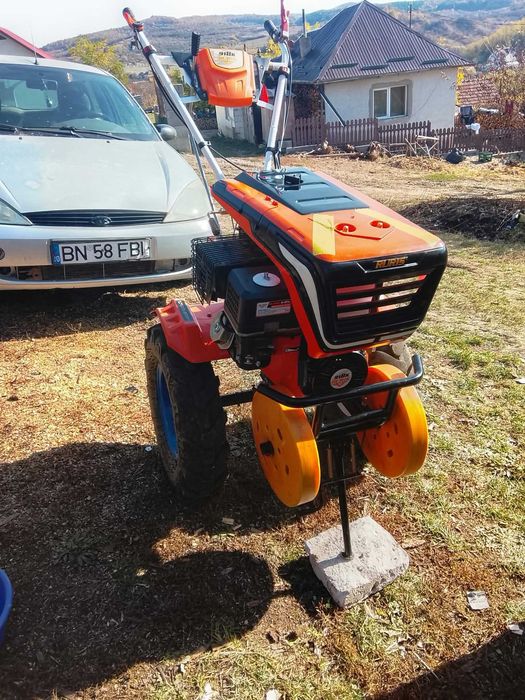 Vând motocultor 18 cp