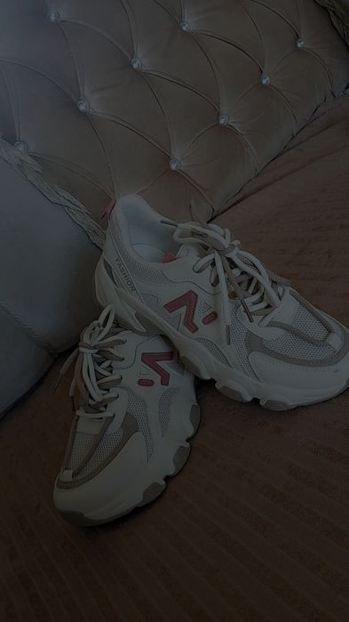 Дамски маратонки NB