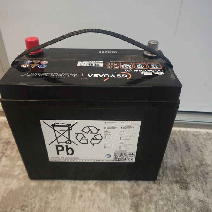 АГМ Акумулатор нов с гаранция