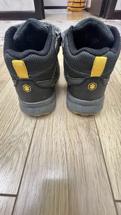 Демисезонные ботинки