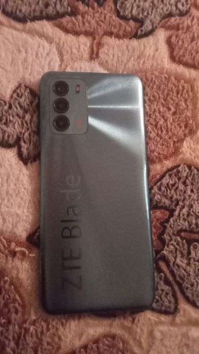 Продам за 35000 zte blade v40