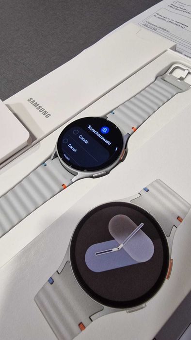 Часовник Samsung Galaxy Watch7 44mm 1г гаранция + резервна каишка