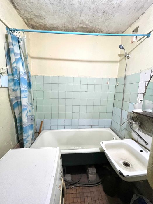 Продаётся 2 комн квартира