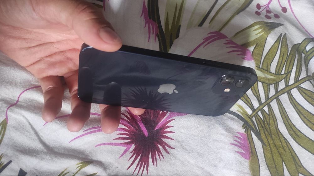 Продам Iphone 12 128gb