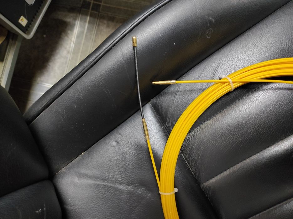 Рейка -жило за изтегляне на кабели