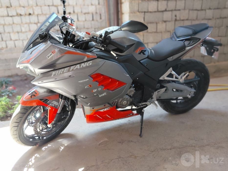 Motosikl srochna sotiladi.