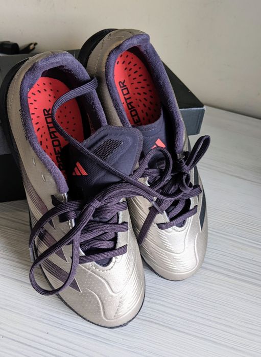 стоножки  Adidas  32 номер  златисти